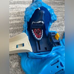 Hot Wheels Shark Attack part for Ultimate Garage